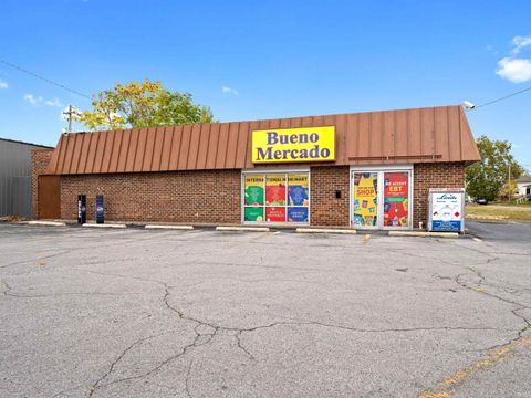 Photo of 2915 S Calhoun Street, Fort Wayne, IN 46807 (MLS # 202602791)