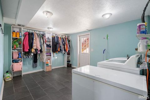 Tiny photo for 2000 TAM-O-SHANTER Lane, Kokomo, IN 46902 (MLS # 202547236)