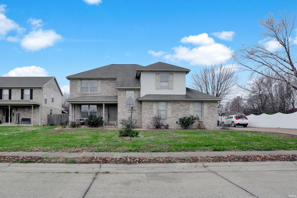 Photo of 4024 Kenmore Drive, Evansville, IN 47711 (MLS # 202547839)