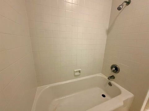 Tiny photo for 721 W Oakdale Drive, Fort Wayne, IN 46807 (MLS # 202612067)