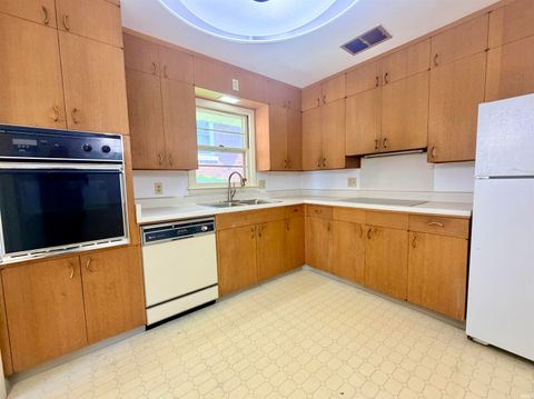 Tiny photo for 721 W Oakdale Drive, Fort Wayne, IN 46807 (MLS # 202612067)