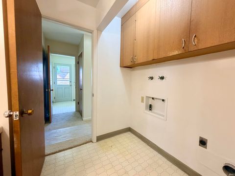 Tiny photo for 721 W Oakdale Drive, Fort Wayne, IN 46807 (MLS # 202612067)