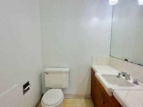 Tiny photo for 721 W Oakdale Drive, Fort Wayne, IN 46807 (MLS # 202612067)