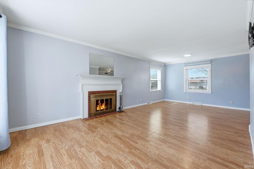 Photo of 2521 Bolton Drive, Fort Wayne, IN 46805 (MLS # 202607445)