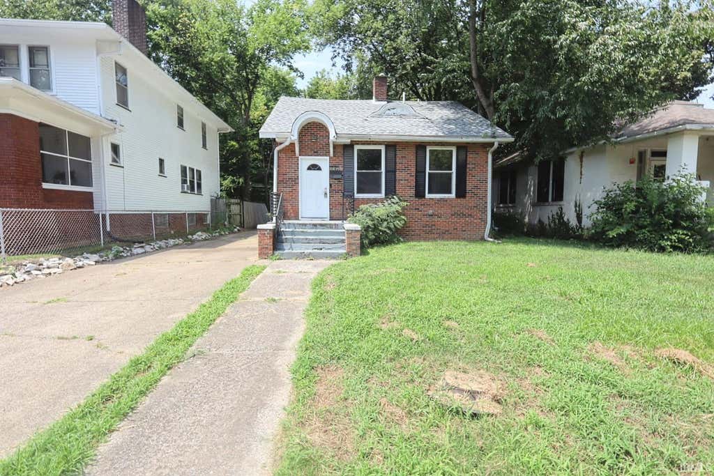 Photo of 1609 S Morton Avenue, Evansville, IN 47713 (MLS # 202632668)