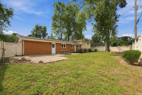 Tiny photo for 2304 W Cambridge Drive, Muncie, IN 47304 (MLS # 202638862)