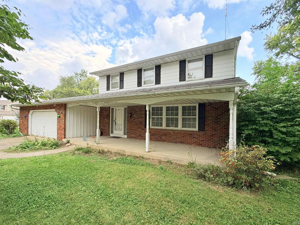 Photo of 6811 Embers Court, Fort Wayne, IN 46815 (MLS # 202643106)