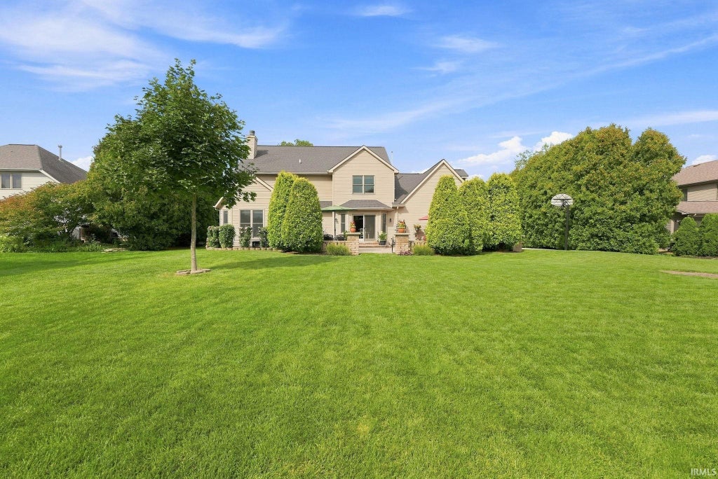 Photo of 1124 Essex Drive, Auburn, IN 46706 (MLS # 202639250)