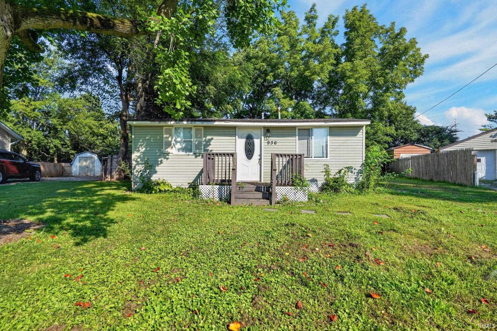 Photo of 936 Greenwich Road, Lafayette, IN 47905 (MLS # 202635463)