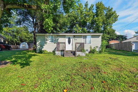 Photo of 936 Greenwich Road, Lafayette, IN 47905 (MLS # 202635463)