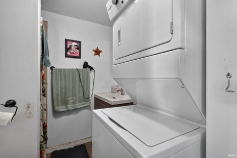 Tiny photo for 936 Greenwich Road, Lafayette, IN 47905 (MLS # 202635463)