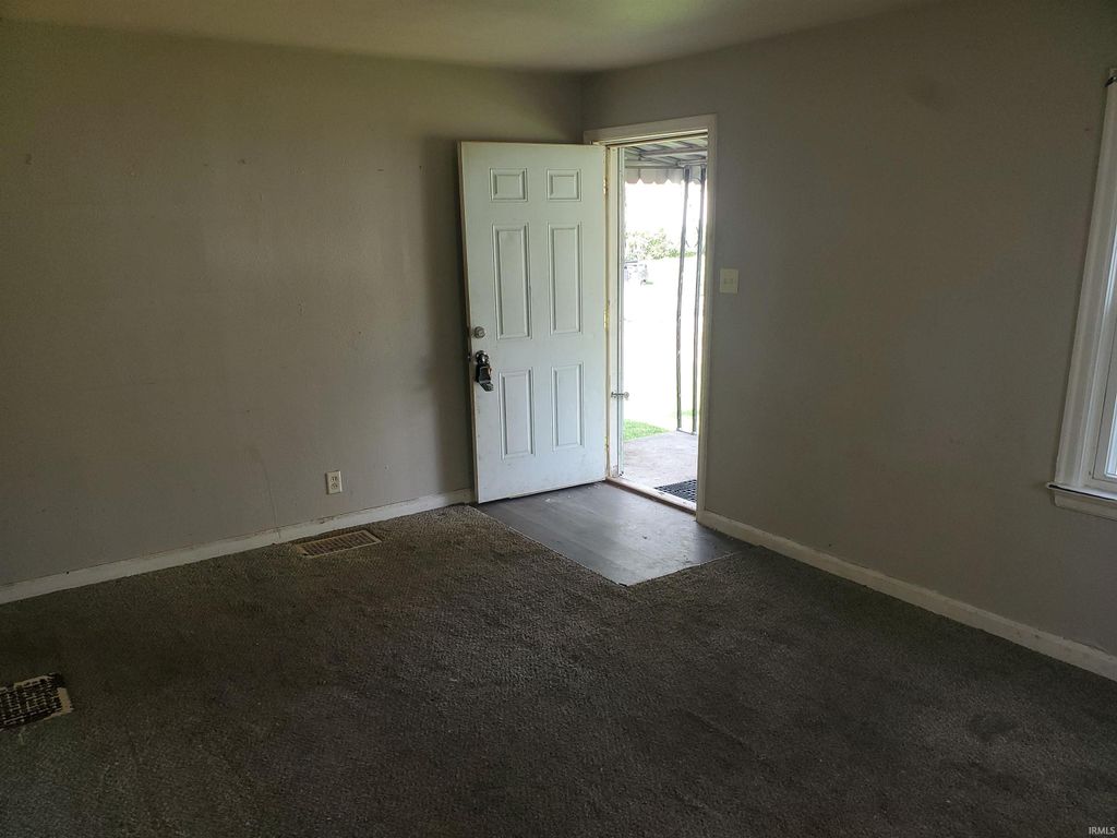 Photo of 1609 N Brookfield Street, South Bend, IN 46628 (MLS # 202614630)