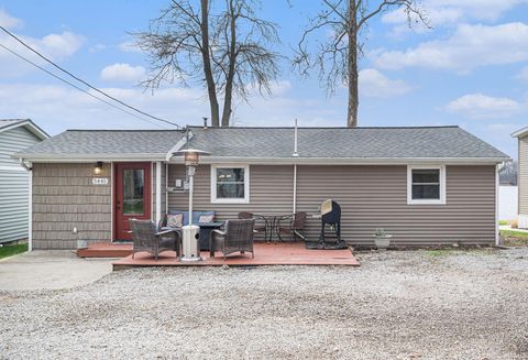 Photo of 5445 W Warren Street, Silver Lake, IN 46982 (MLS # 202547311)