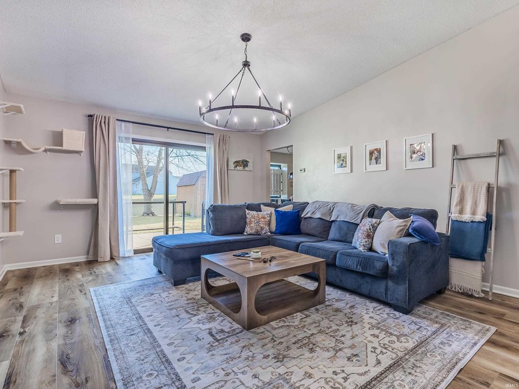 Photo of 6810 Hunters Glen Drive, Fort Wayne, IN 46835 (MLS # 202600550)