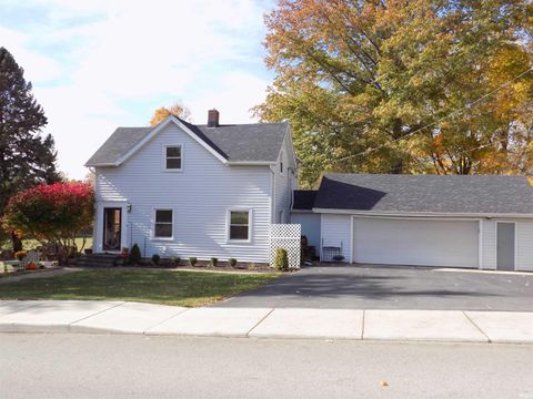 Photo of 715 N Seminary Street, Roanoke, IN 46783 (MLS # 202543822) Photo of 715 N Seminary Street, Roanoke, IN 46783 (MLS # 202543822)