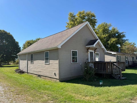 Tiny photo for 226 E South Street, Yeoman, IN 47997 (MLS # 202641455)
