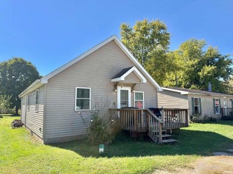 Tiny photo for 226 E South Street, Yeoman, IN 47997 (MLS # 202641455)