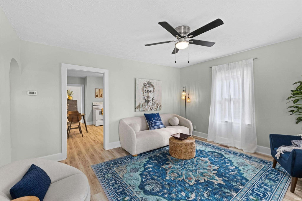 Photo of 1306 E Missouri Street, Evansville, IN 47711 (MLS # 202642731)