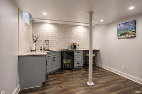 Tiny photo for 116 N Ashton Lane, Valparaiso, IN 46385 (MLS # 202622475)