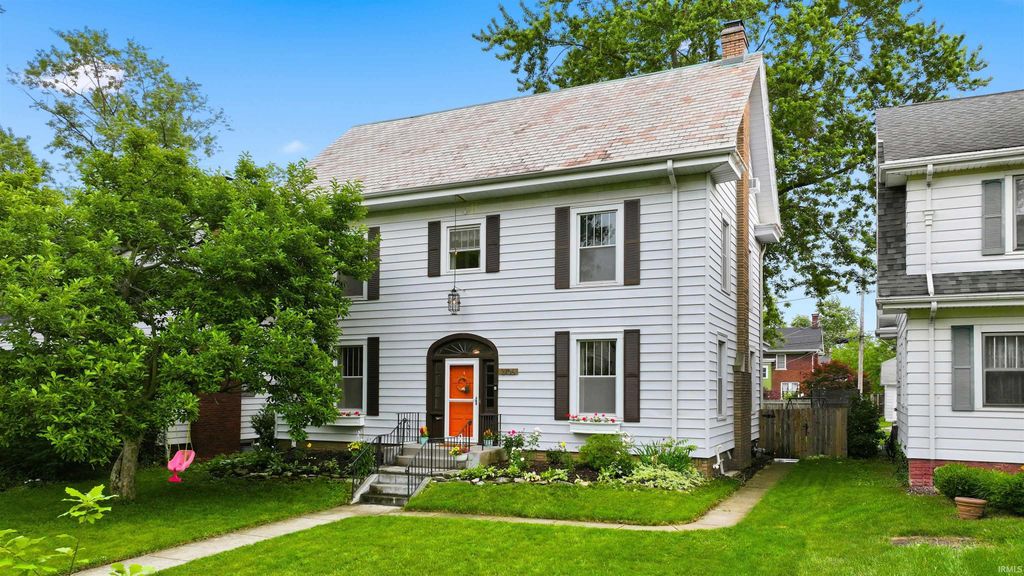 Photo of 2706 West Drive, Fort Wayne, IN 46805 (MLS # 202622854)