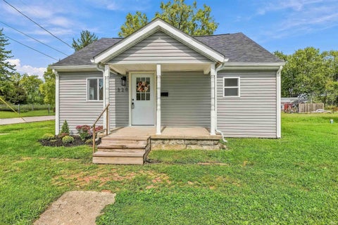 Photo of 320 W 37th Street, Marion, IN 46953 (MLS # 202638768)