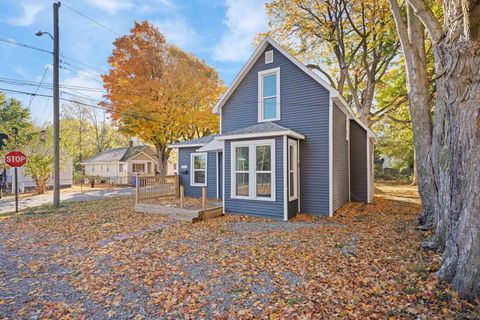 Tiny photo for 1441 E Monroe Street, Kokomo, IN 46901 (MLS # 202542724)