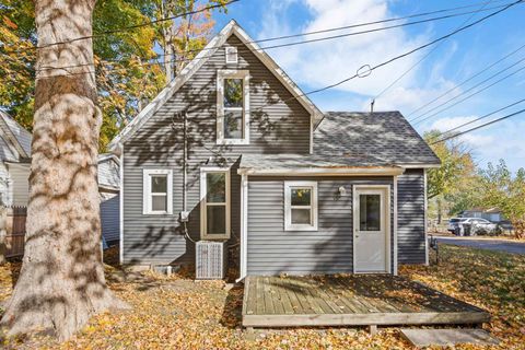Tiny photo for 1441 E Monroe Street, Kokomo, IN 46901 (MLS # 202542724)