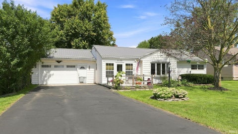 Tiny photo for 2120 Broadmoor Avenue, Fort Wayne, IN 46818 (MLS # 202635612)