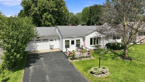 Photo of 2120 Broadmoor Avenue, Fort Wayne, IN 46818 (MLS # 202635612)