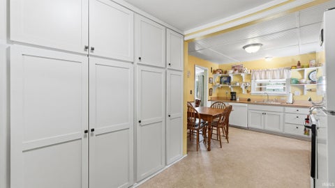 Tiny photo for 2120 Broadmoor Avenue, Fort Wayne, IN 46818 (MLS # 202635612)