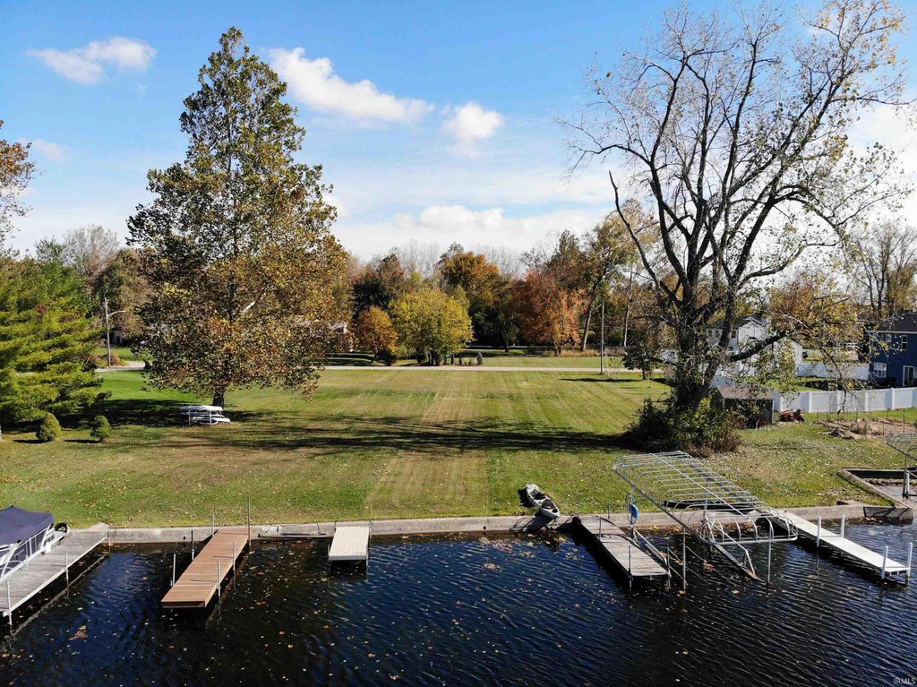 Photo of 102 Southfield Road, Winona Lake, IN 46590 (MLS # 202544365)