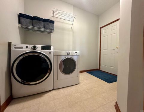 Tiny photo for 6272 Silver Moon Court, Indianapolis, IN 46259 (MLS # 202615174)