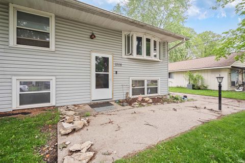Tiny photo for 1208 Wigwam Drive, Kokomo, IN 46902 (MLS # 202618897)