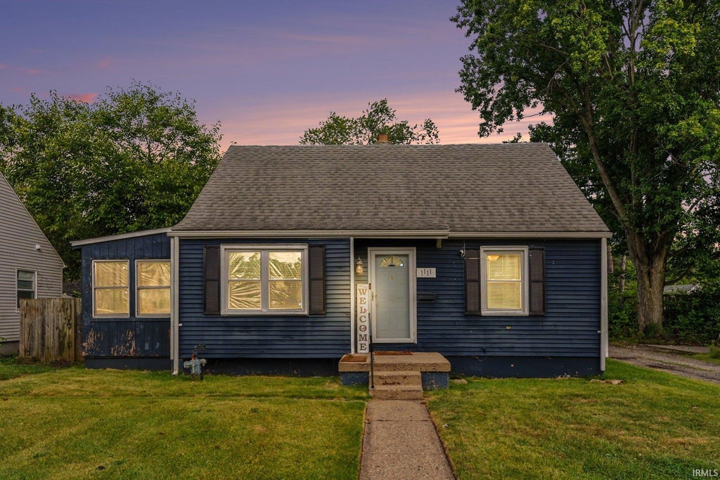 Photo of 1111 Blyler Place, South Bend, IN 46616 (MLS # 202638860)