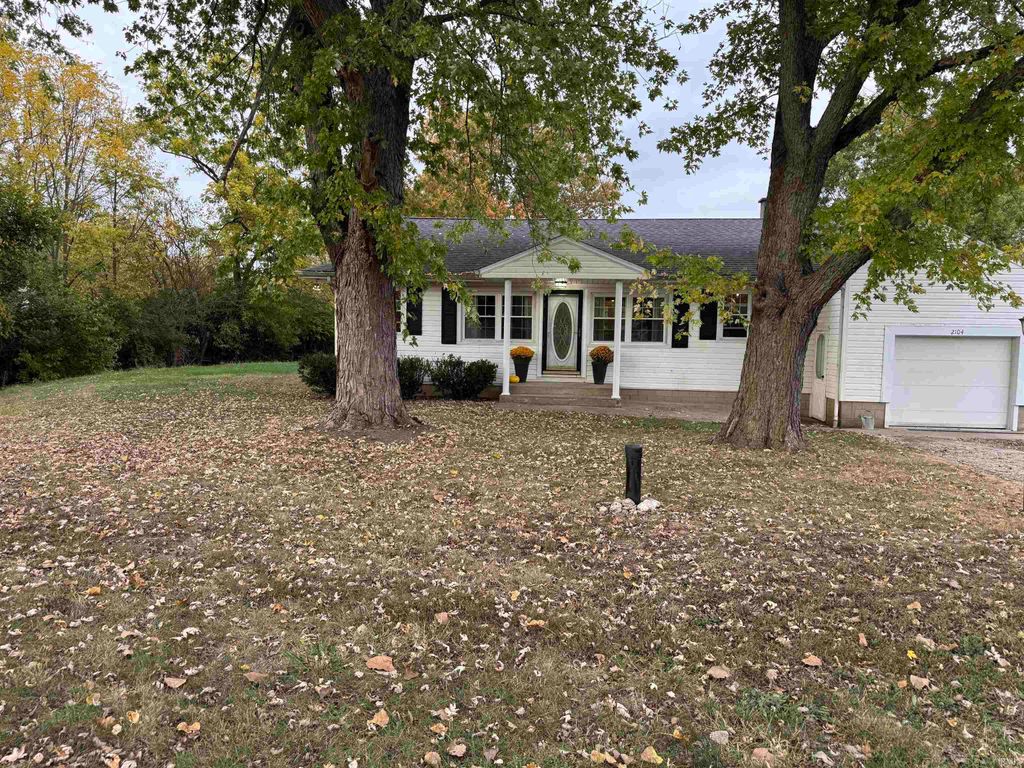 Photo of 2104 E Delta Drive, Muncie, IN 47303 (MLS # 202547550)