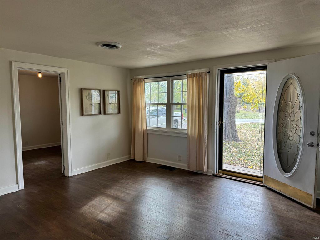 Photo of 2104 E Delta Drive, Muncie, IN 47303 (MLS # 202547550)