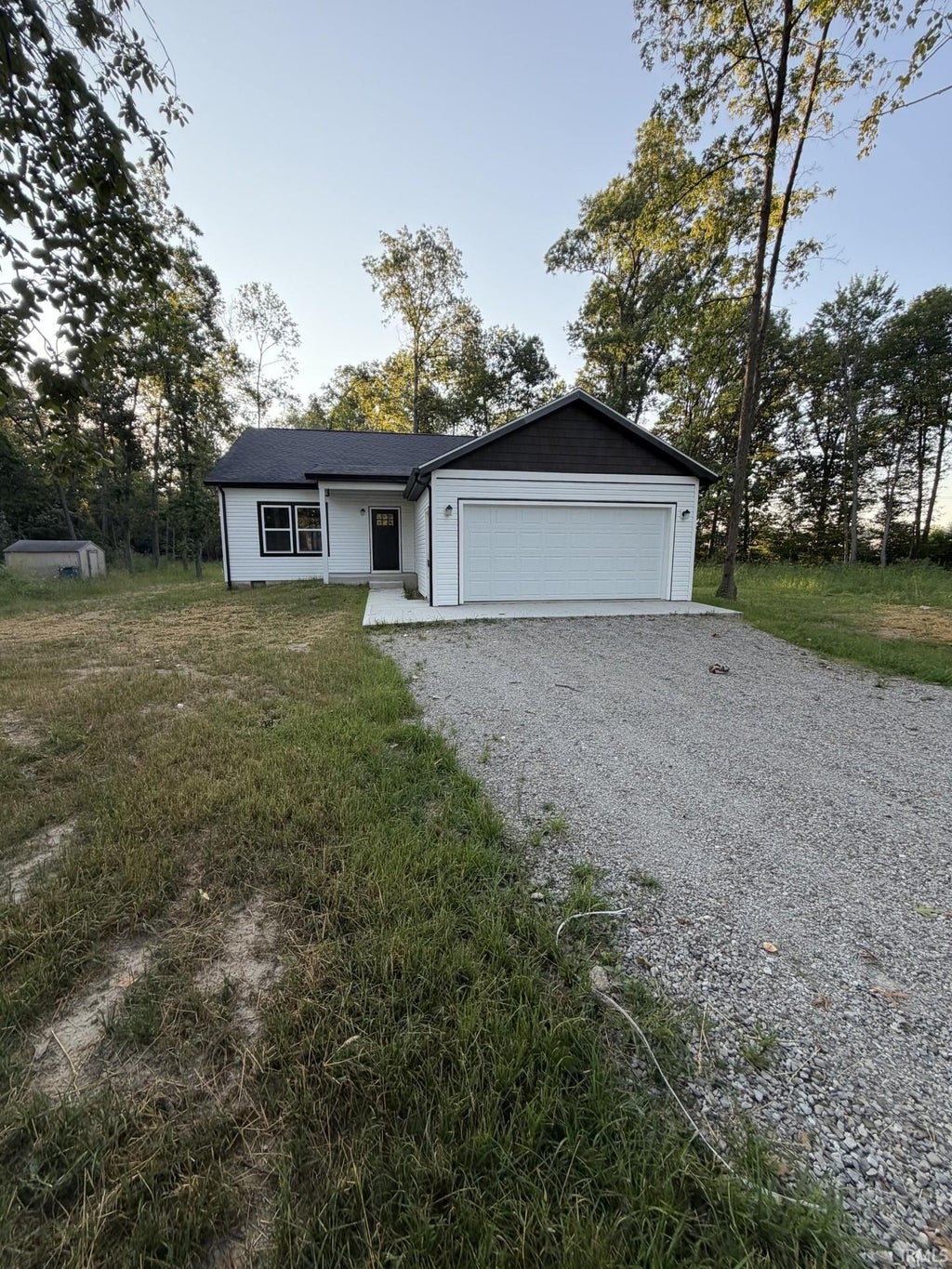 Photo of 2611 Sheridan Road, Fort Wayne, IN 46803 (MLS # 202616386)