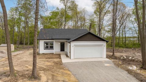 Photo of 2611 Sheridan Road, Fort Wayne, IN 46803 (MLS # 202616386)