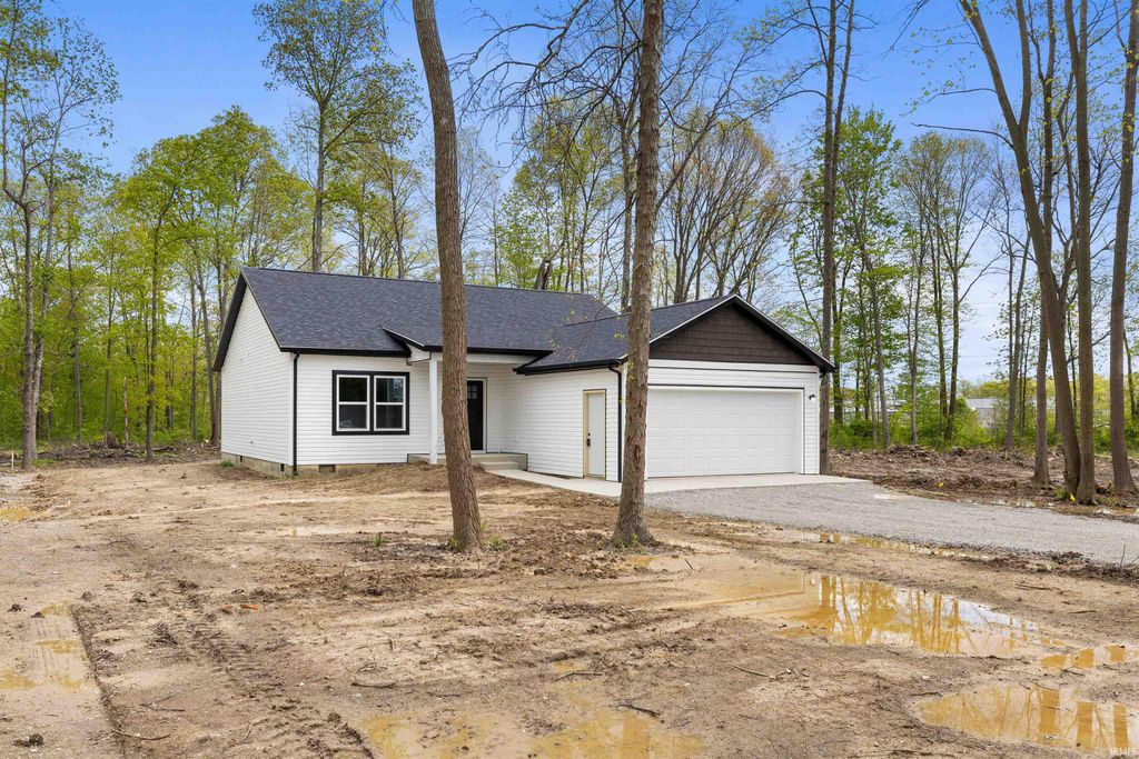 Photo of 2611 Sheridan Road, Fort Wayne, IN 46803 (MLS # 202616386)