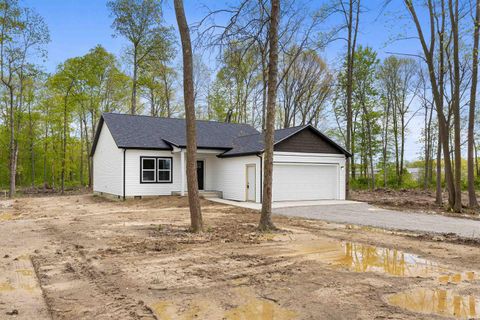 Tiny photo for 2611 Sheridan Road, Fort Wayne, IN 46803 (MLS # 202616386)