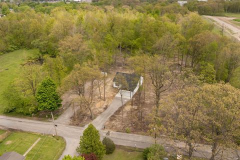 Tiny photo for 2611 Sheridan Road, Fort Wayne, IN 46803 (MLS # 202616386)