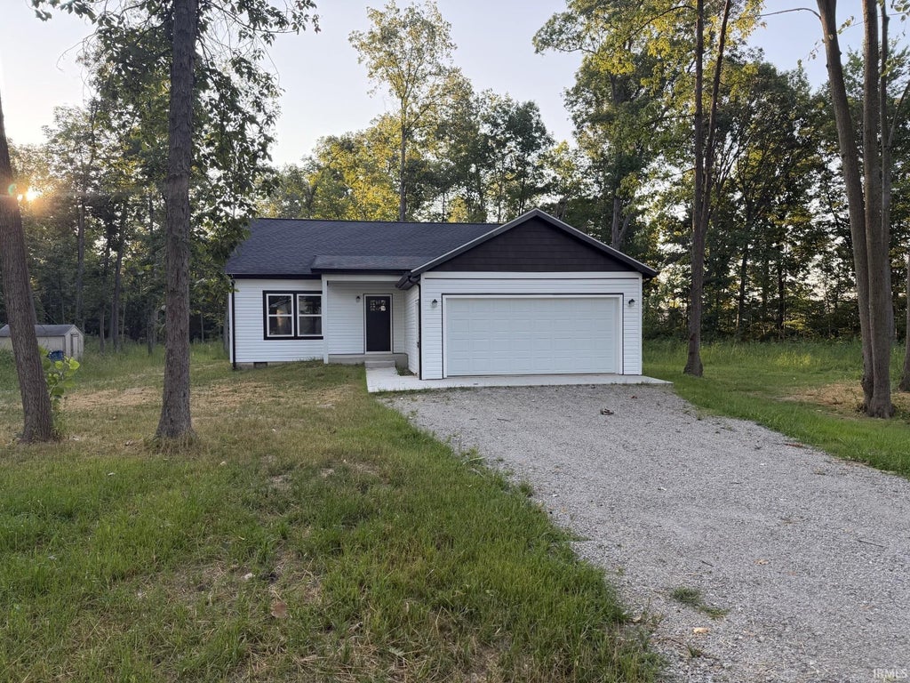 Photo of 2611 Sheridan Road, Fort Wayne, IN 46803 (MLS # 202616386)