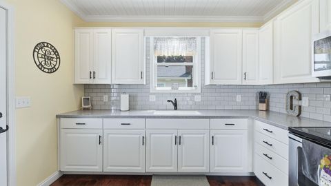 Tiny photo for 805 S Cowen Street, Garrett, IN 46738 (MLS # 202618734)