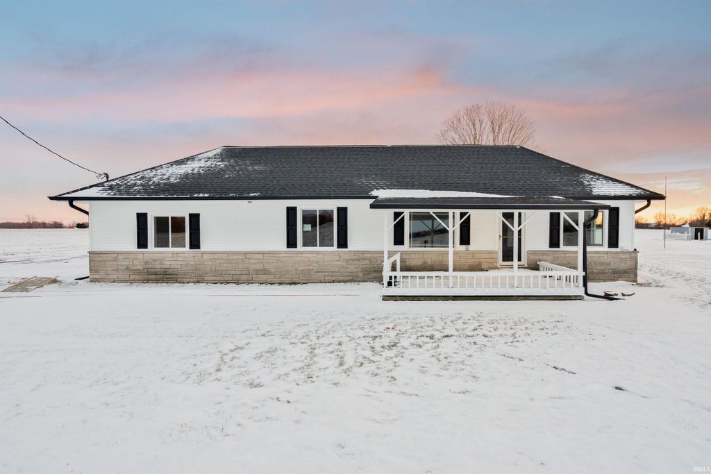 Photo of 133 E 700 N, Sharpsville, IN 46068 (MLS # 202549005)