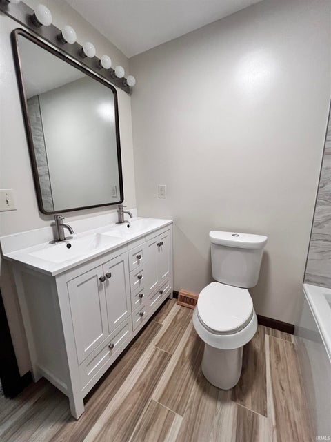 Tiny photo for 646 Wolf Drive, Logansport, IN 46947 (MLS # 202623280)
