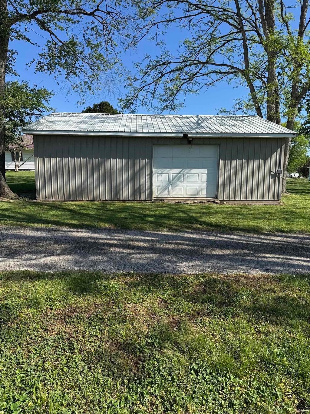 Photo of 911 S Illinois Street, Bicknell, IN 47512 (MLS # 202613861)