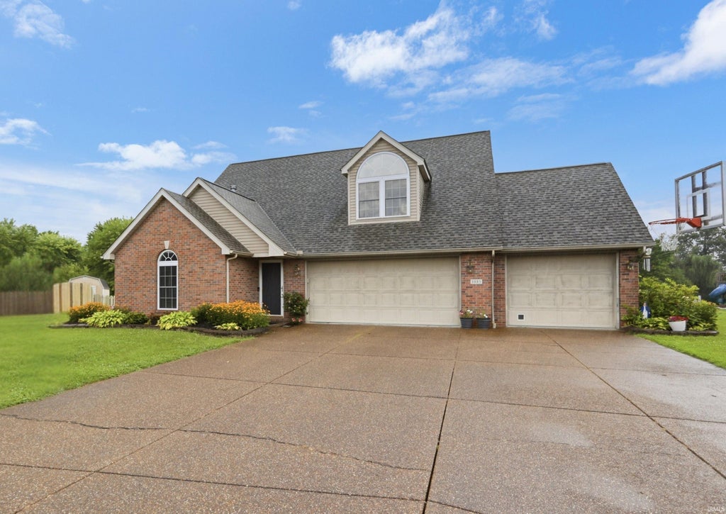 Photo of 5885 Wayside Court, Newburgh, IN 47630 (MLS # 202626263)