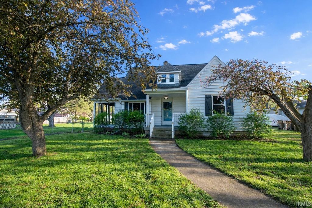 Photo of 1423 S Strong Avenue, Elkhart, IN 46514 (MLS # 202613885)