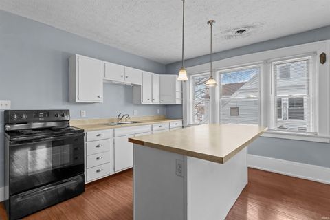 Tiny photo for 408 W Mulberry Street, Kokomo, IN 46901 (MLS # 202616939)