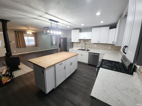 Tiny photo for 5992 N 1100 W, Royal Center, IN 46978 (MLS # 202548470)